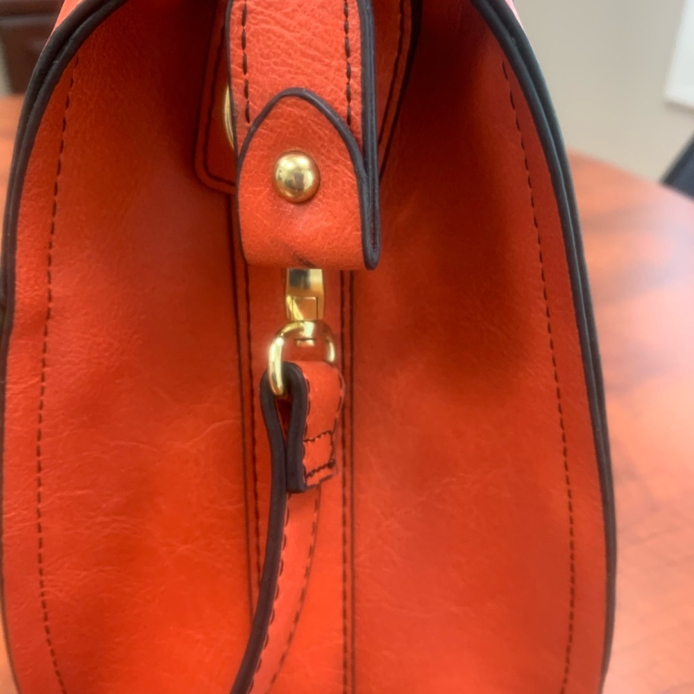 London Fog Orange leather handbag - Picture 10 of 15
